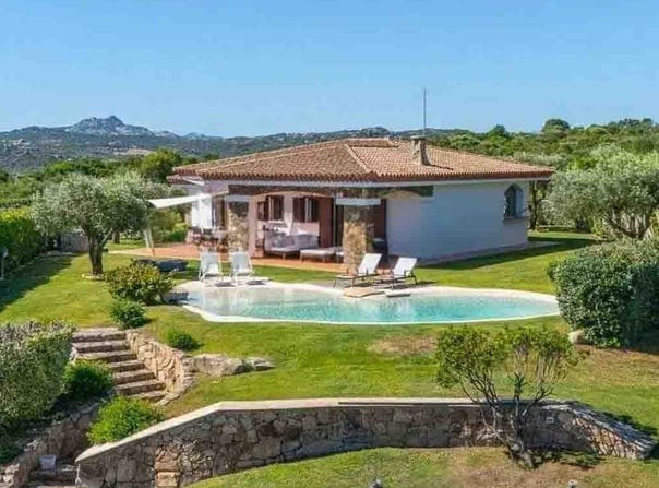 Palau, Sardinia 07020