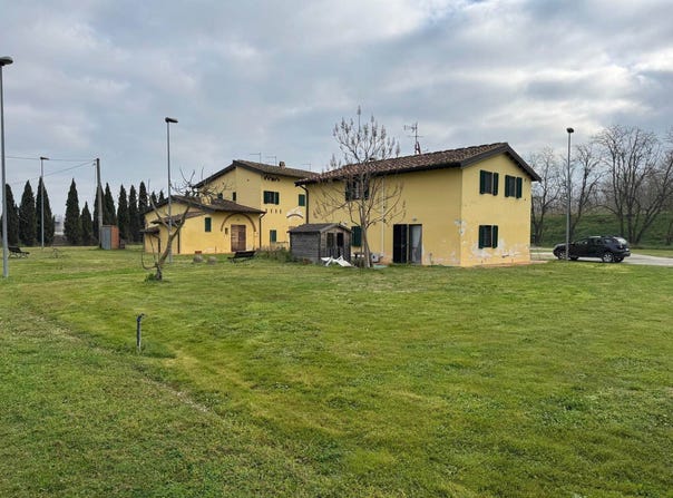Pontedera, Tuscany 56025