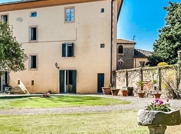 Crespina, Tuscany 56040