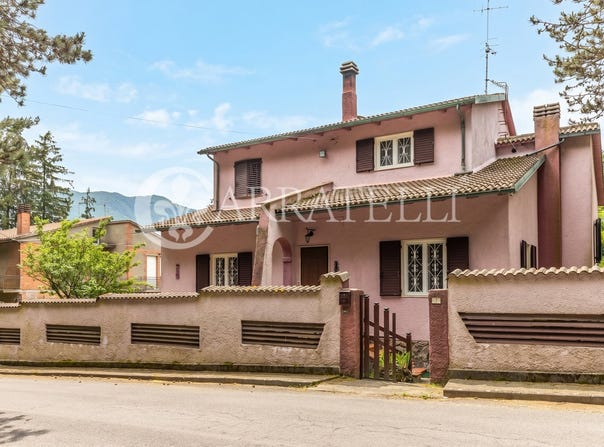 Radicofani, Tuscany 53040