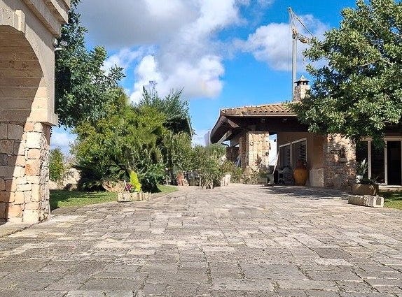 Neviano, Apulia 73040