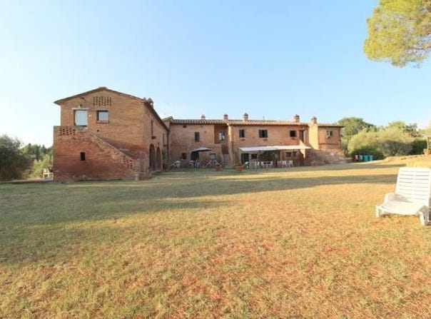 Siena, Tuscany 53100