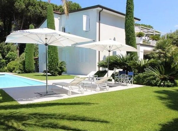Forte dei Marmi, Tuscany 55042