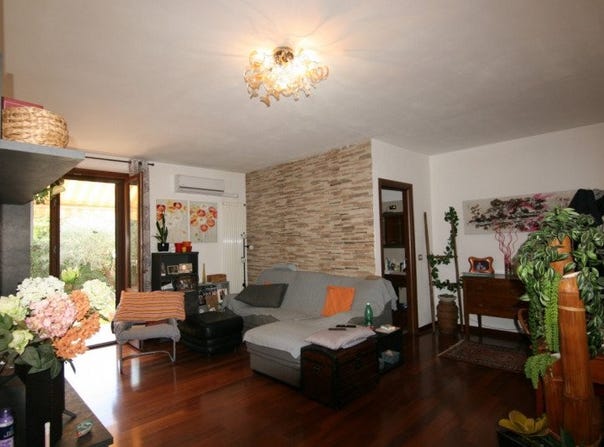 Guazzino, Tuscany 53048