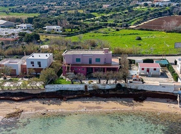Monopoli, Apulia 70043