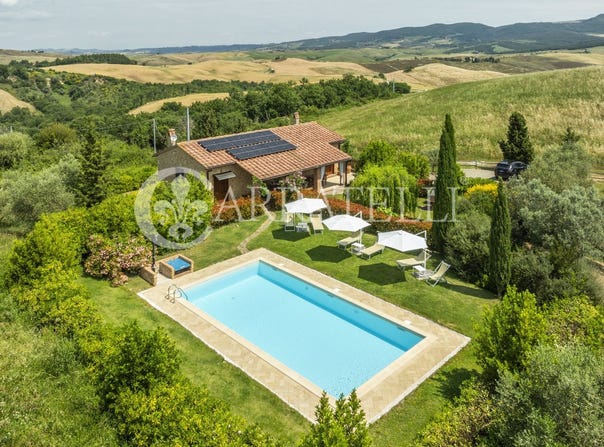 Volterra, Tuscany 56048