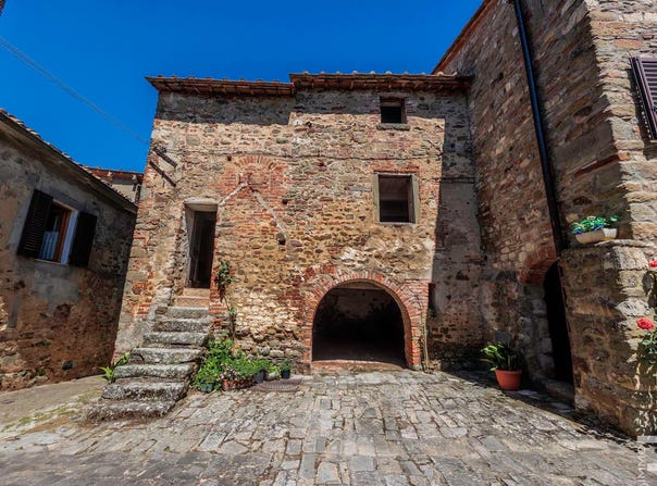 Bucine, Bucine, Tuscany 52021