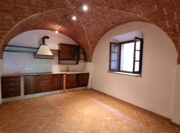 Volterra, Tuscany 56048