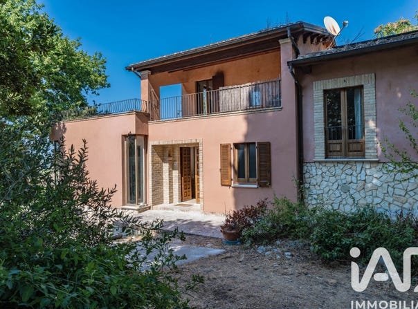 Bucchianico, Abruzzo 66011