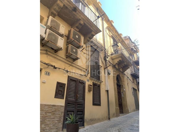 46 Via Gioeni, Cefalù, Sicily 90015 Prov