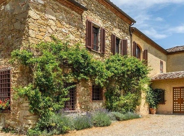 Lucignano, Tuscany 52046