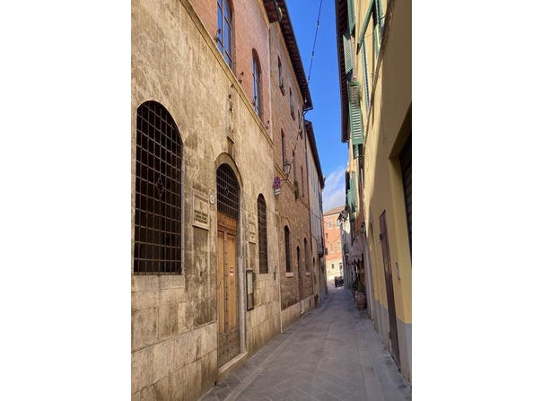 Siena, Tuscany 53100