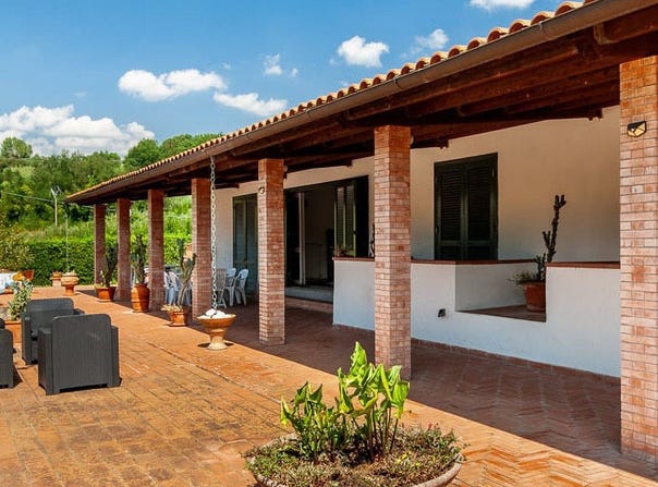 Lorenzana, Tuscany 56043
