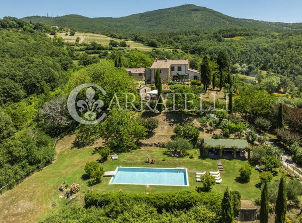 Sarteano, Tuscany 53047