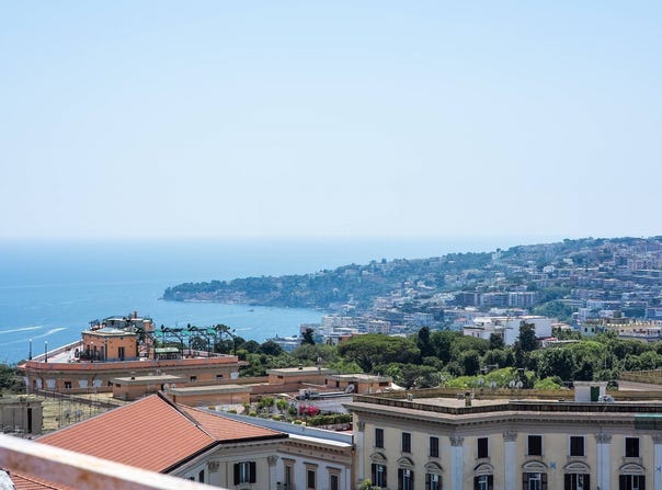 Naples, Campania 80129