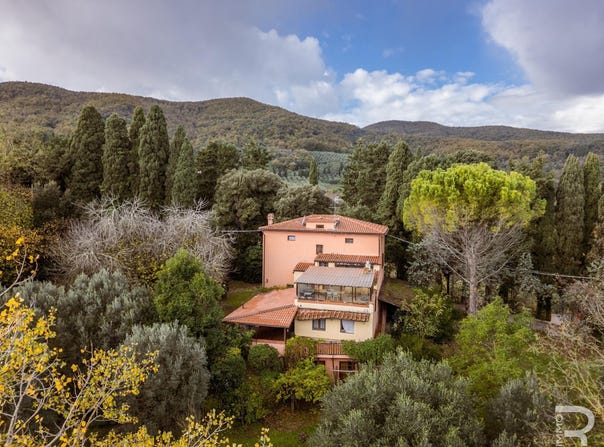 Collesalvetti, Tuscany 57014