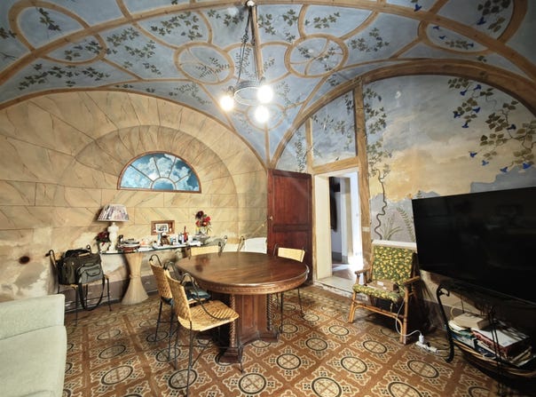 Lari, Tuscany 56035