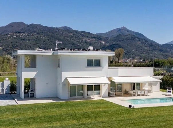 Forte dei Marmi, Tuscany 55042