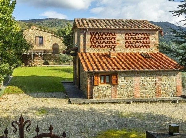 Castelfranco di Sopra, Tuscany 52020