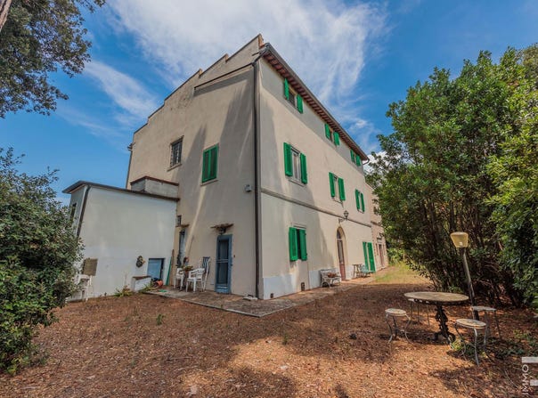 Cecina, Tuscany 57023