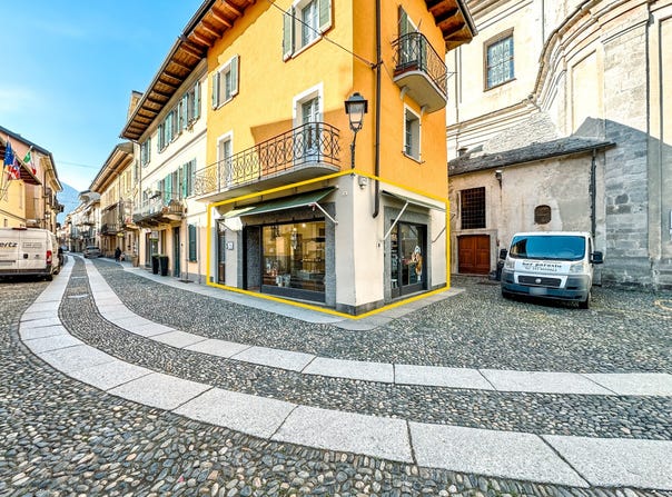 via antonio giovanola 8, Cannobio, Piedmont 28822