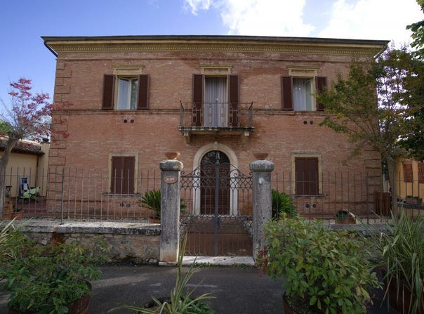 Murlo, Tuscany 53016
