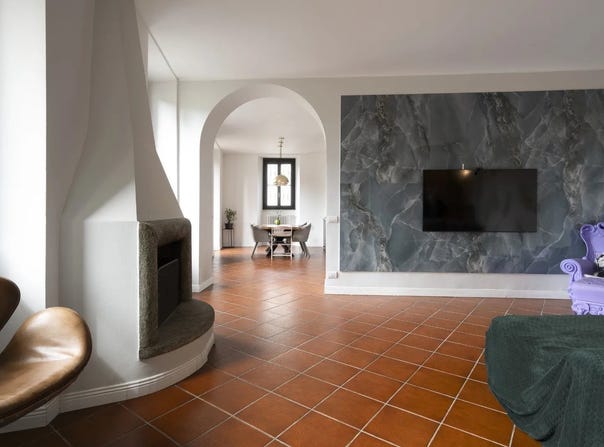 Como, Lombardy 22073