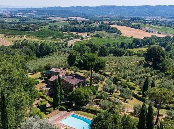 Cetona, Tuscany 53040