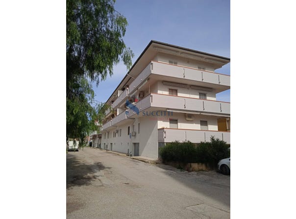 Alba Adriatica, Abruzzo 64011
