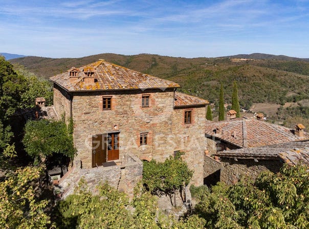 Bucine, Tuscany 52021