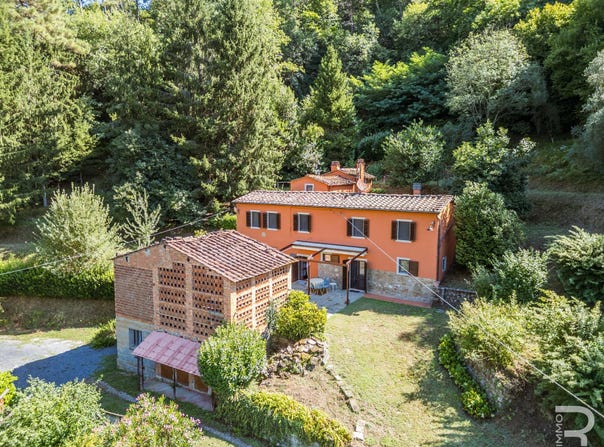 Pescia, Tuscany 51012