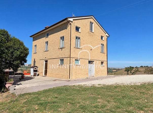 Torre San Patrizio, Marche 63814