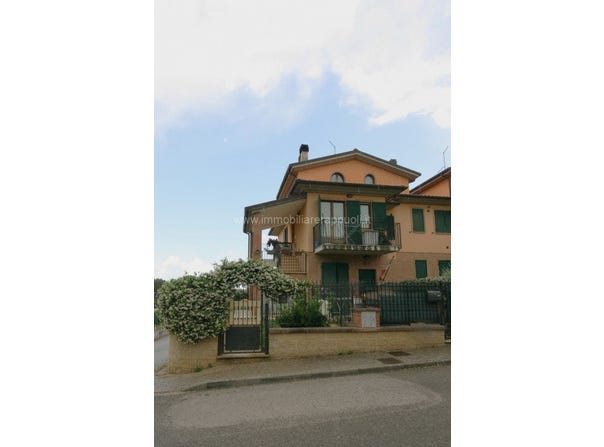 Guazzino, Tuscany 53048