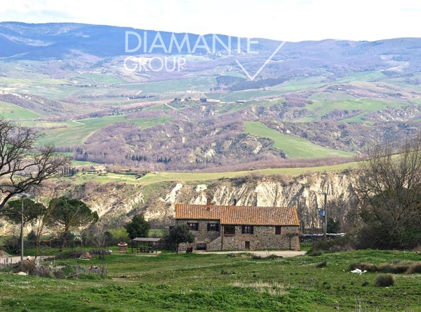 Radicofani, Tuscany 53040