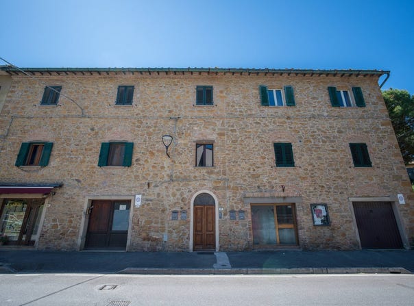 Volterra, Tuscany 56048