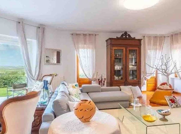 Palau, Sardinia 07020