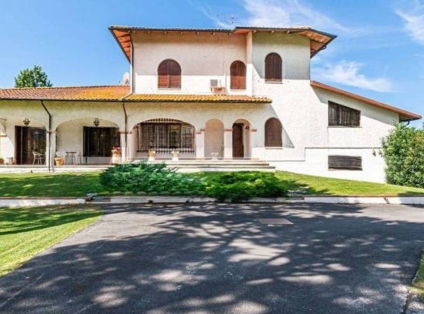 Pietrasanta, Tuscany 55045