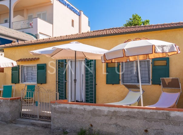 Follonica, Tuscany 58022