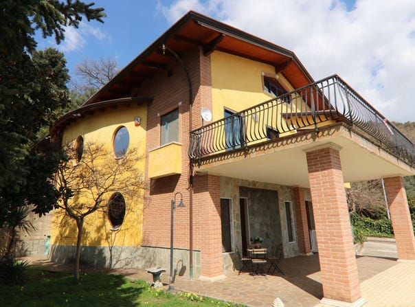 Eboli, Campania 84025