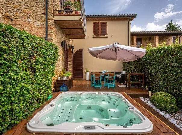 Riparbella, Tuscany 56046