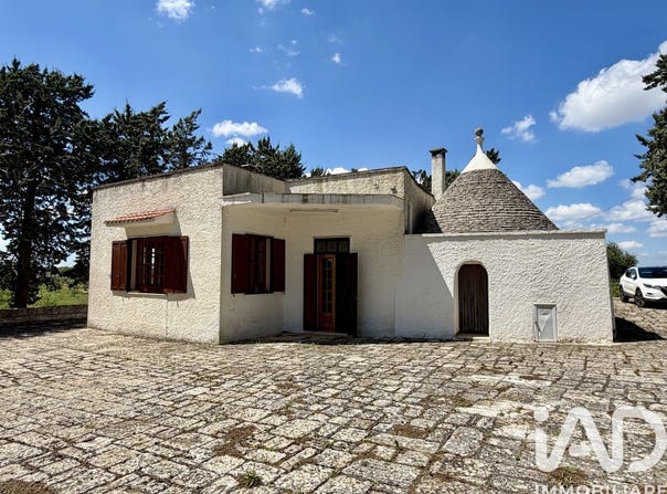 Cisternino, Apulia 72014