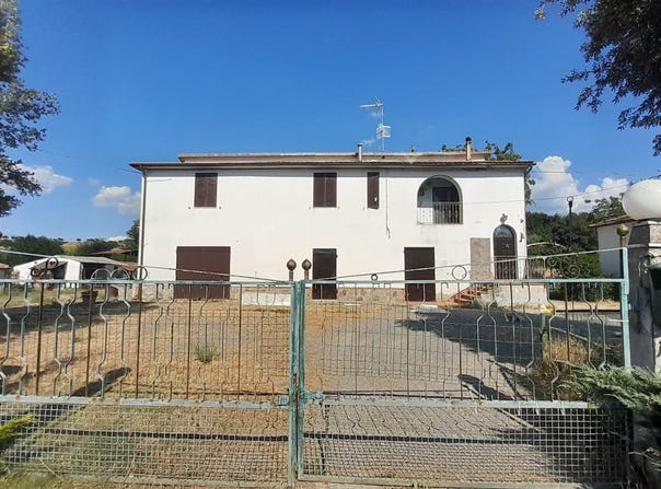 Cinigiano, Tuscany 58044