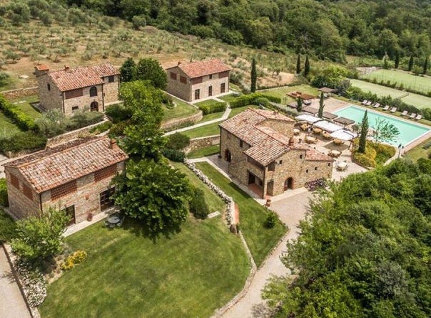 Bucine, Tuscany 52021
