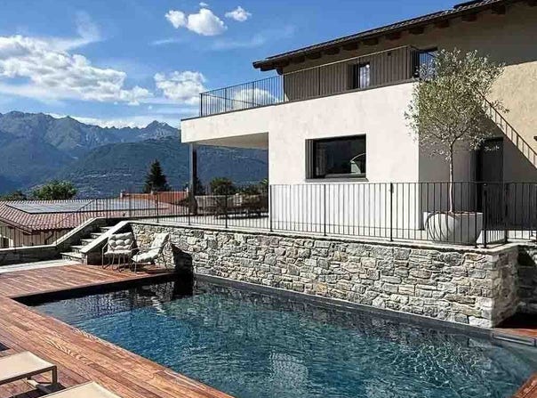 Colico, Lombardy 23823