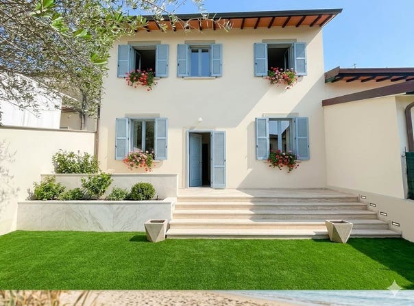 Pietrasanta, Tuscany 55045