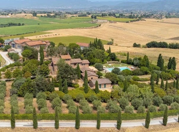 Centoia, Tuscany 52044