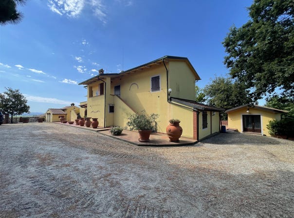 Palaia, Tuscany 56036