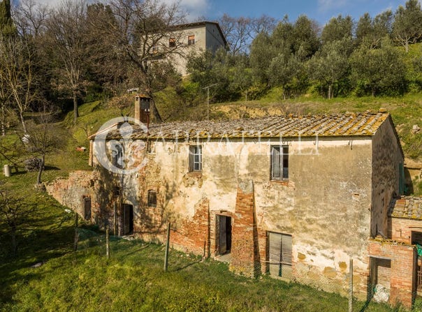 Montepulciano, Tuscany 53045