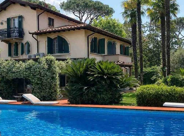 Forte dei Marmi, Tuscany 55042