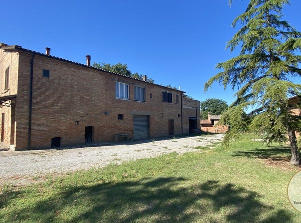 Montepulciano, Tuscany 53045